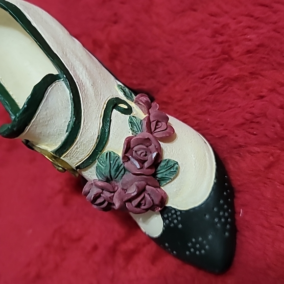 Set of 2 Mini 20s Shoe and Purse Figurines From Chosen Treasures 4 You series. - Picture 6 of 10